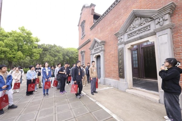 国际足联世界杯赛事入口 治疗吗？同学还在冲刺高考，春考生已在上大校园专享大学“超前点映场”！