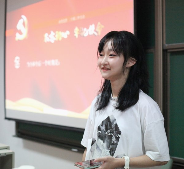 国际足联世界杯赛事入口 高考加油｜复旦转专科师姐：简短自如吧！东说念主生容错率比咱们思象的大得多