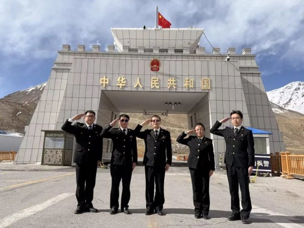国际足联世界杯赛事入口 海拔5100米！上海这所高校，把念念政课开进了全国最高海关