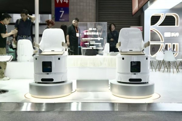 2026世界杯官方网站 智能如厕机器东谈主来了，还能自动排污！游本昌也体验过了